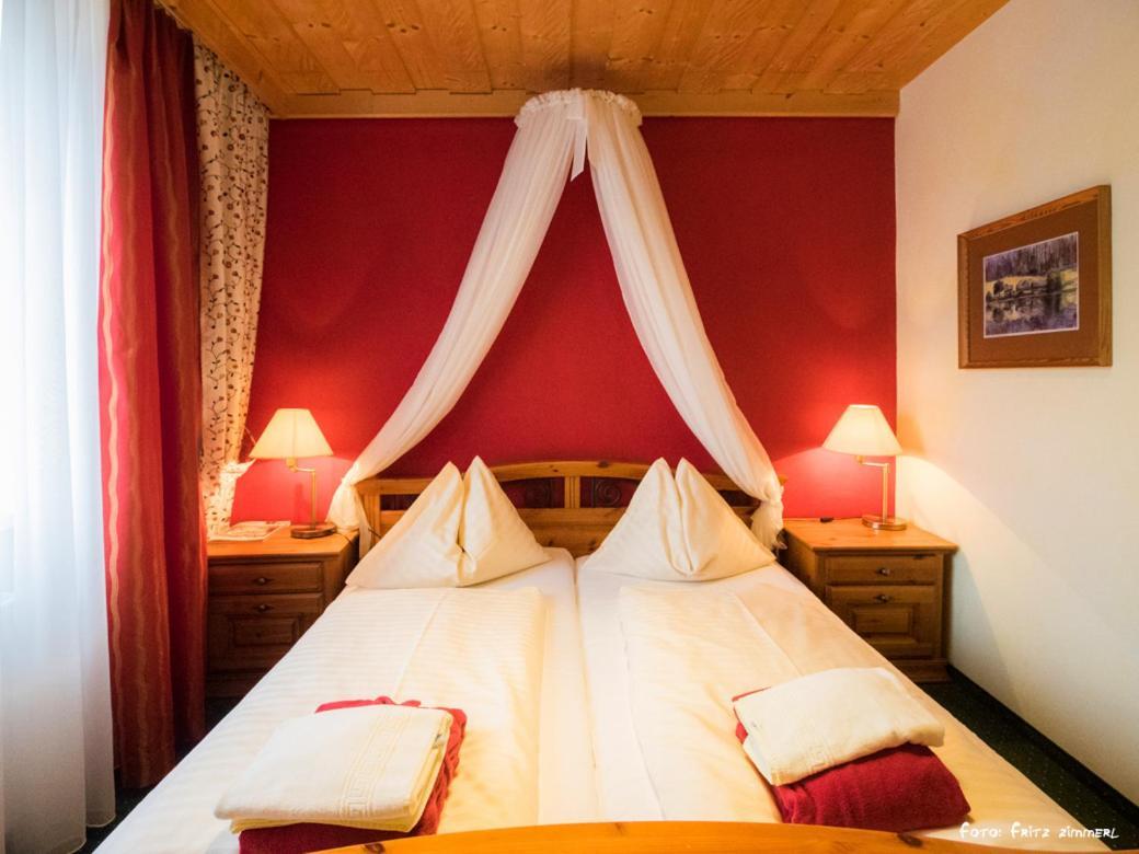 Hotel Drei Hasen ماريازيل الغرفة الصورة