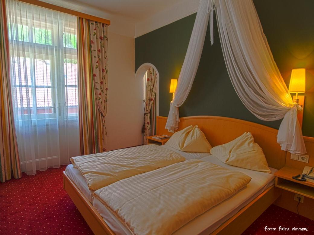 Hotel Drei Hasen ماريازيل الغرفة الصورة