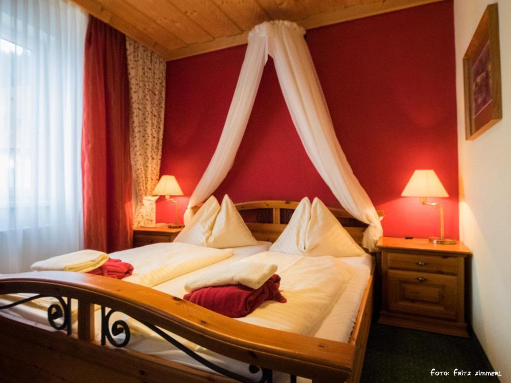 Hotel Drei Hasen ماريازيل الغرفة الصورة